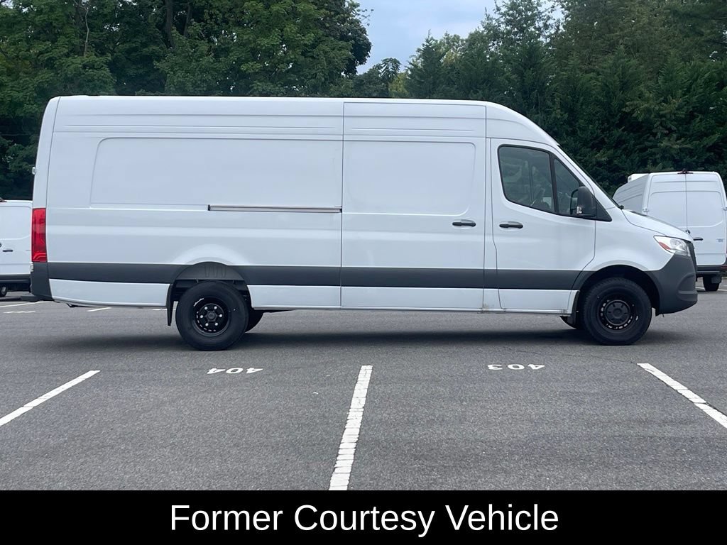 Used 2025 Mercedes-Benz Sprinter 3500 image 3
