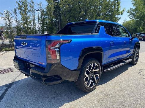 Certified 2025 Chevrolet Silverado EV RST AWD/4WD image 37