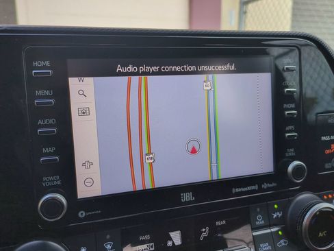Used 2021 Toyota Highlander XSE FWD image 28