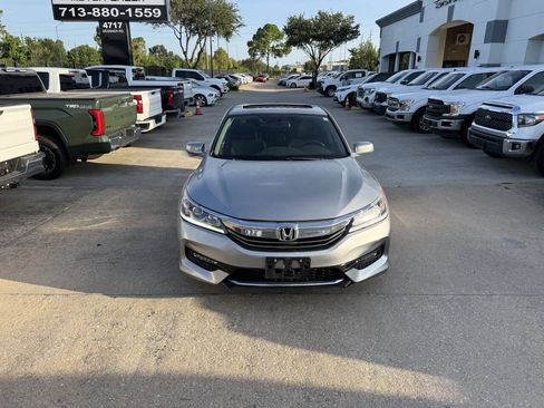 Used 2016 Honda Accord EX image 41