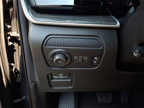 Used 2022 Jeep Wagoneer Series III w/ Convenience Group I image 26