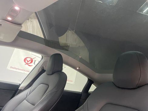 Used 2020 Tesla Model Y Long Range image 25