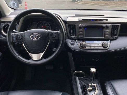 Used 2013 Toyota RAV4 Limited image 8