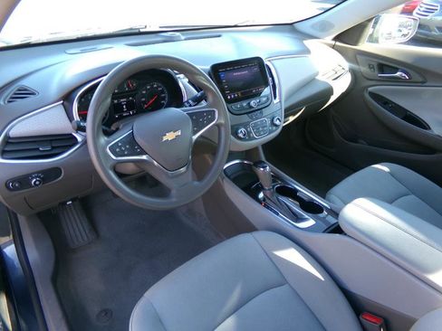 Used 2020 Chevrolet Malibu LT image 13