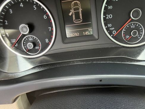 Used 2013 Volkswagen Tiguan S FWD image 14
