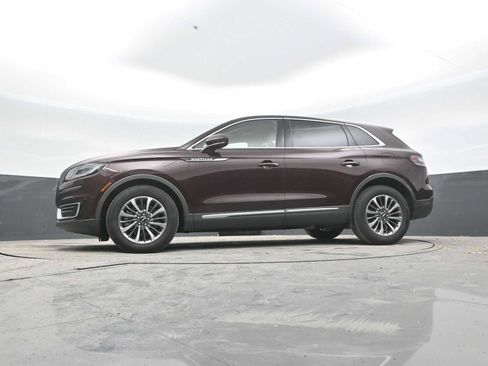 Used 2019 Lincoln Nautilus Select AWD/4WD image 25
