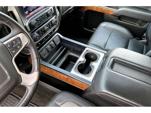 Used 2014 GMC Sierra 1500 SLT w/ Suspension Package, Off-Road AWD/4WD image 26