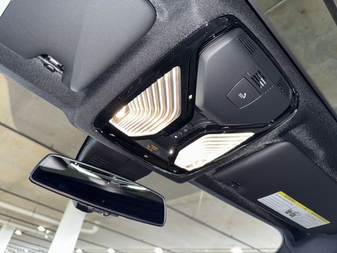 New 2026 BMW 330i Sedan w/ Convenience Package RWD image 22