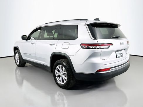 Used 2022 Jeep Grand Cherokee L Limited AWD/4WD image 6