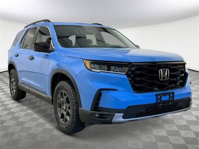 New 2025 Honda Pilot TrailSport