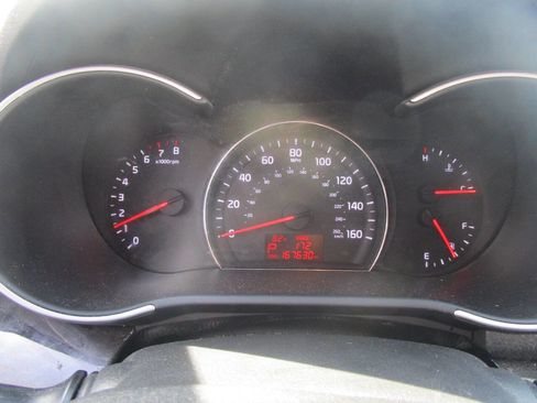 Used 2014 Kia Sorento LX image 13