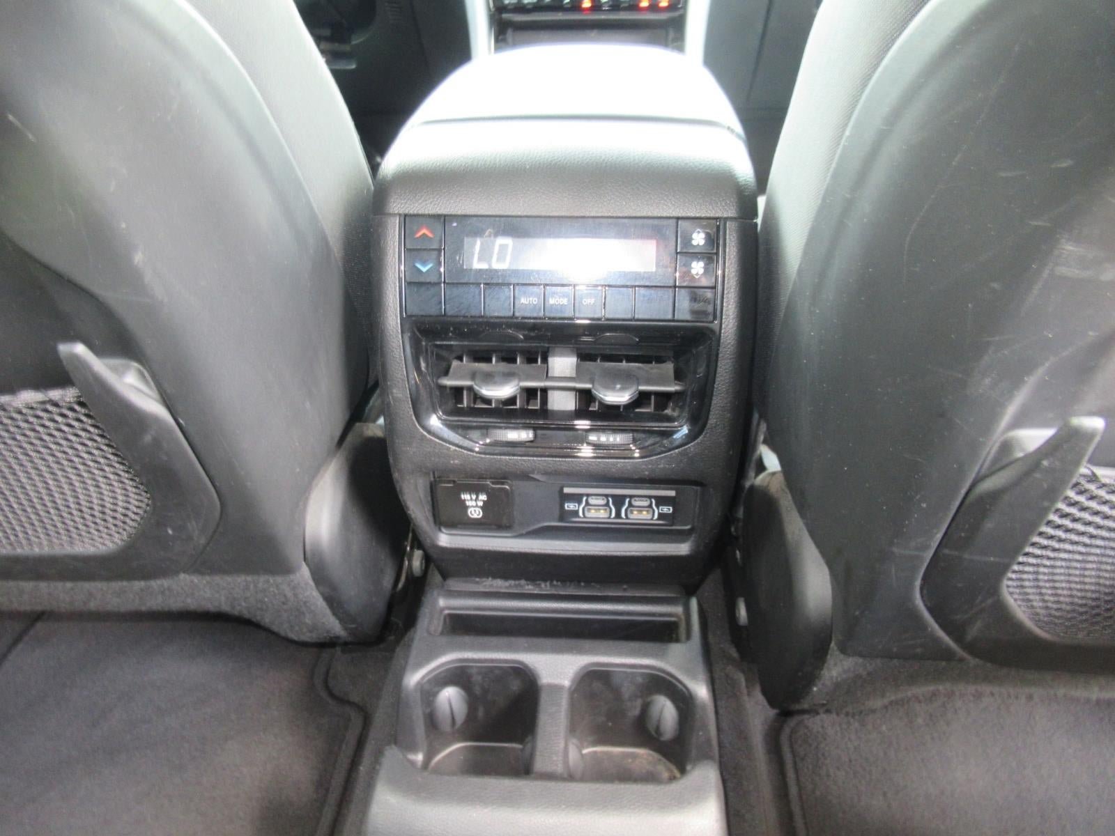 Used 2021 Jeep Grand Cherokee L Laredo w/ Luxury Tech Group I RWD image 32