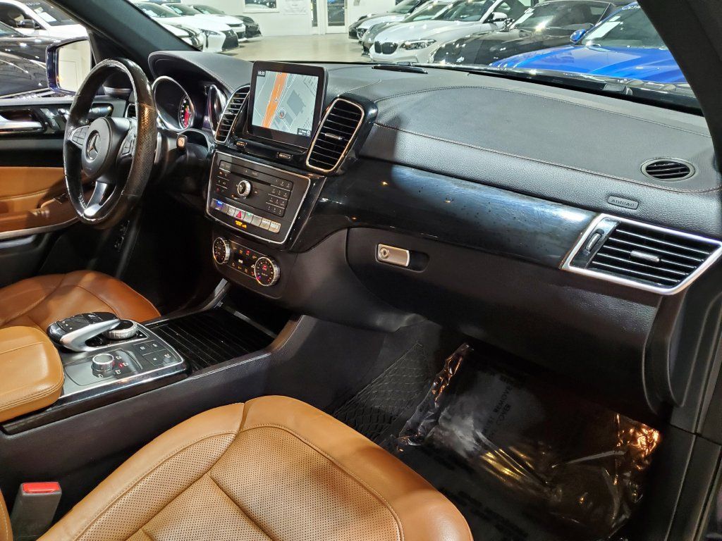Used 2018 Mercedes-Benz GLS 550 4MATIC image 15