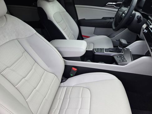 New 2026 Kia Sportage SX FWD image 11