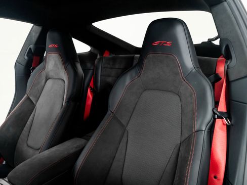 Used 2026 Porsche 911 Carrera GTS w/ Premium Package image 3