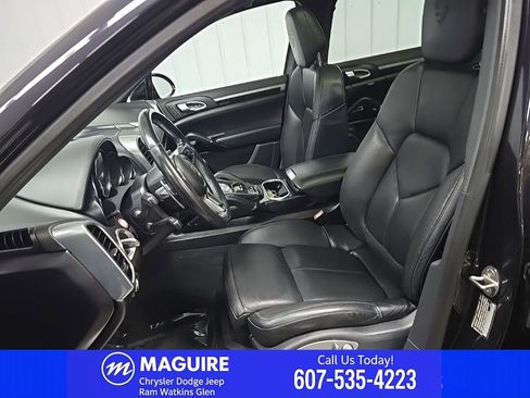 Used 2017 Porsche Cayenne Platinum Edition AWD/4WD image 35