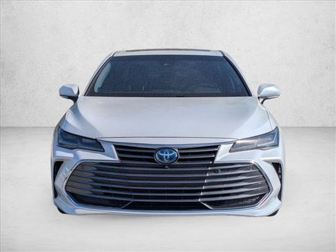 Used 2021 Toyota Avalon Limited w/ Advanced Safety Package image 2