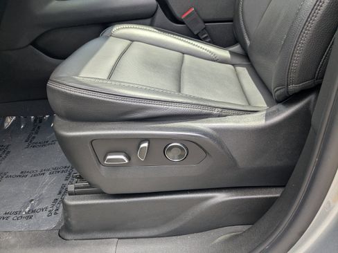 Used 2023 GMC Yukon Denali AWD/4WD image 21