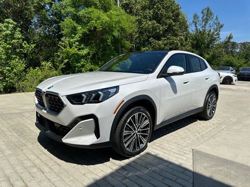 New 2026 BMW X2 xDrive28i w/ Technology Package AWD/4WD image 5