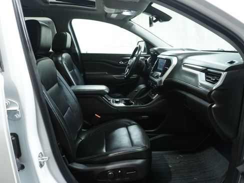 Used 2020 GMC Acadia SLT w/ Driver Alert Package II AWD/4WD image 13