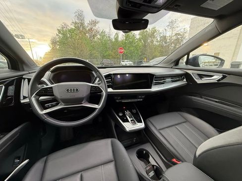 Used 2023 Audi Q4 e-tron Premium Plus w/ Premium Plus image 21