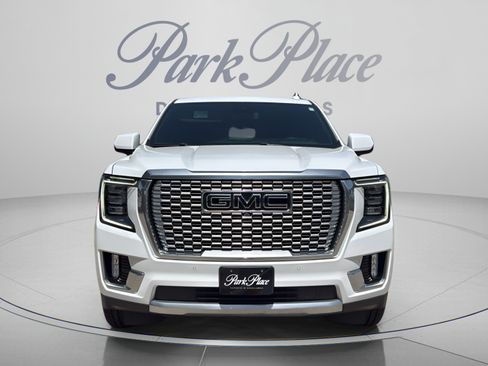 Used 2023 GMC Yukon Denali AWD/4WD image 8