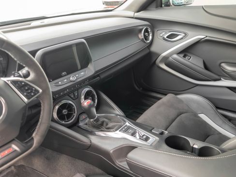 Used 2022 Chevrolet Camaro SS RWD image 14
