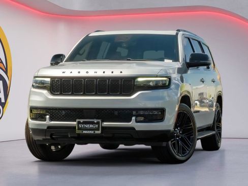 Used 2023 Jeep Wagoneer Series II AWD/4WD image 1