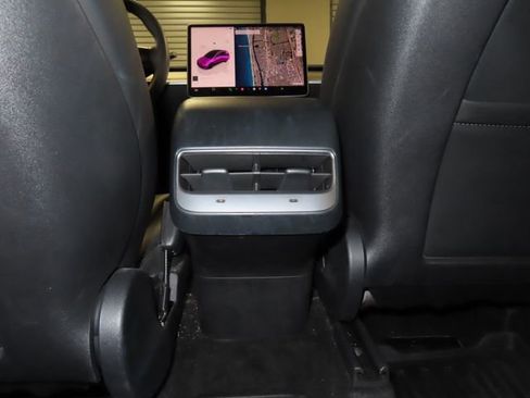 Used 2023 Tesla Model Y Long Range image 26