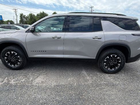 New 2026 Chevrolet Traverse Z71 w/ Enhanced Driving Package AWD/4WD image 8