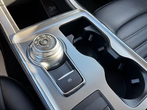 Used 2022 Ford Edge SEL image 22