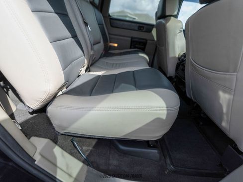 Used 2004 HUMMER H2 w/ Preferred Equipment Group image 68