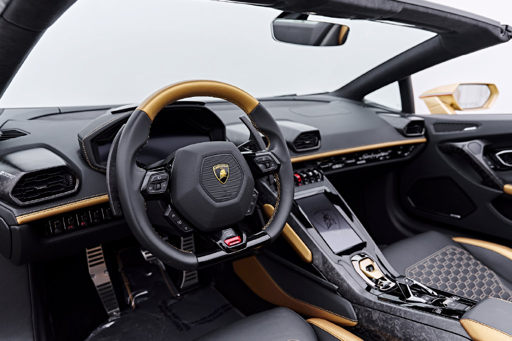 Used 2022 Lamborghini Huracan EVO AWD/4WD image 2