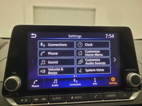 Used 2024 Nissan Altima 2.5 SV FWD image 25