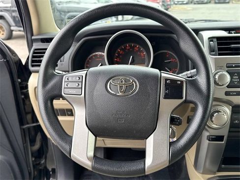 Used 2010 Toyota 4Runner Limited image 19
