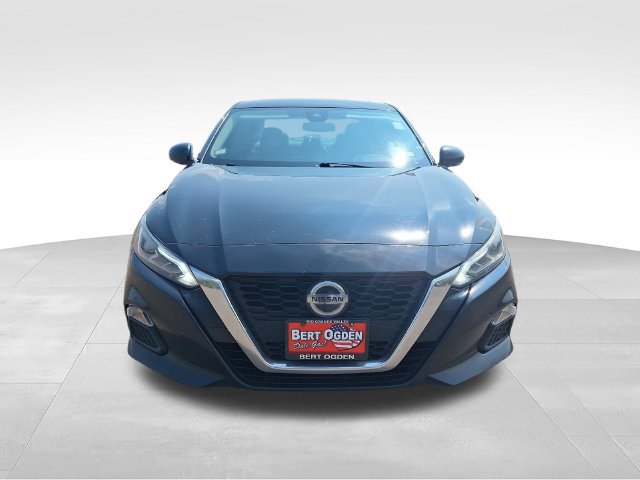 Used 2022 Nissan Altima 2.5 SV w/ SV Premium Package FWD image 2