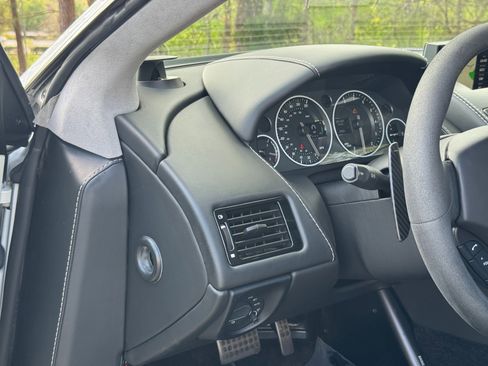 Used 2015 Aston Martin DB9 Coupe image 35