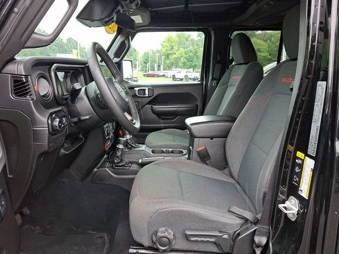 Used 2025 Jeep Wrangler Unlimited Rubicon AWD/4WD image 14