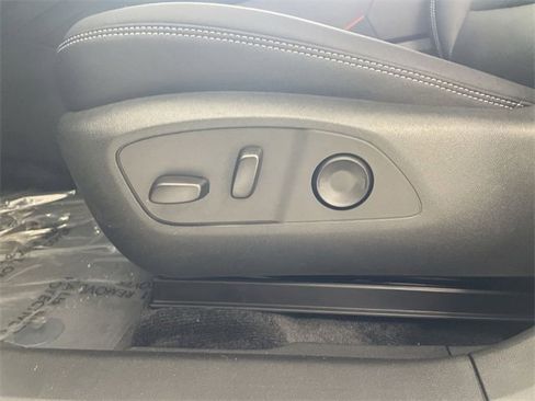 New 2025 Chevrolet Blazer EV LT image 23