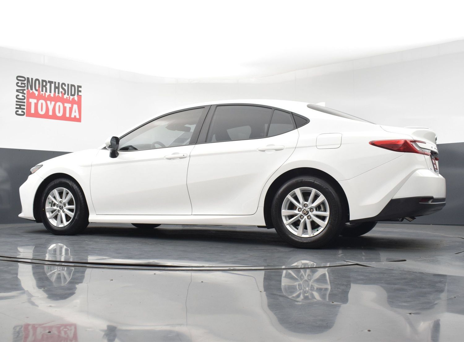 Used 2025 Toyota Camry LE w/ Convenience Package FWD image 27