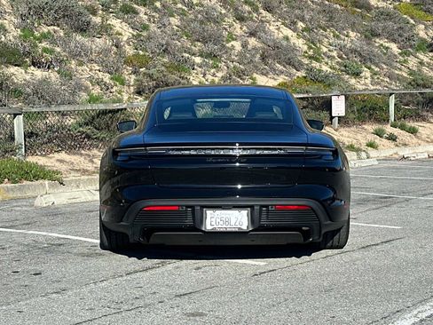 Certified 2025 Porsche Taycan GTS image 8