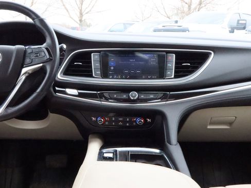Used 2022 Buick Enclave Avenir w/ Avenir Technology Package AWD/4WD image 10