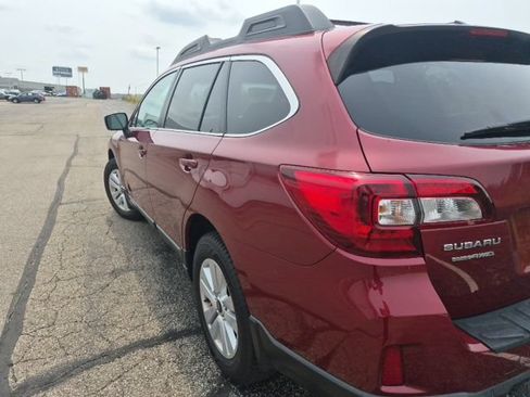 Used 2015 Subaru Outback 2.5i Premium AWD/4WD image 8