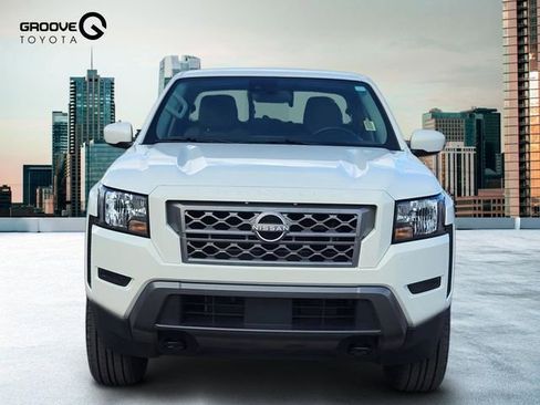 Used 2022 Nissan Frontier SV w/ Technology Package image 8