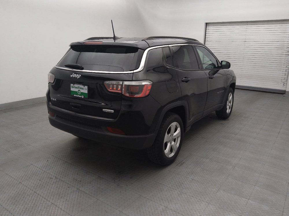 Used 2019 Jeep Compass Latitude w/ Cold Weather Group AWD/4WD image 9