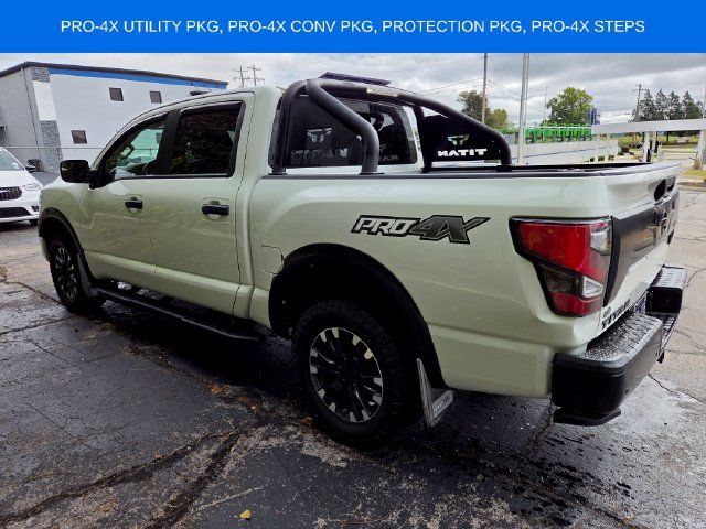 Used 2020 Nissan Titan PRO-4X w/ Pro-4x Convenience Package AWD/4WD image 6