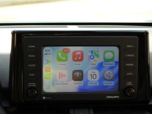 Used 2021 Toyota RAV4 LE image 38