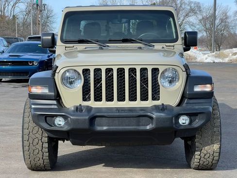 Used 2020 Jeep Gladiator Sport w/ Quick Order Package 24S image 46