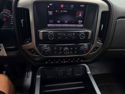 Used 2015 GMC Sierra 2500 Denali w/ Duramax Plus Package AWD/4WD image 27