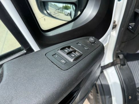 Used 2024 RAM ProMaster 2500 w/ Safety Group FWD image 25